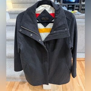 Pendleton Wool Coat Jacket Stripped Blanket  Lining Women’s Size Large Grey